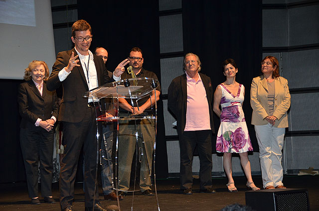 award_128.jpg