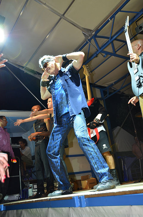 deaf_party_195.jpg