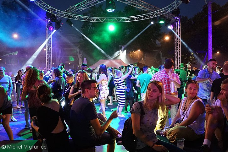 deaf_party_147.JPG