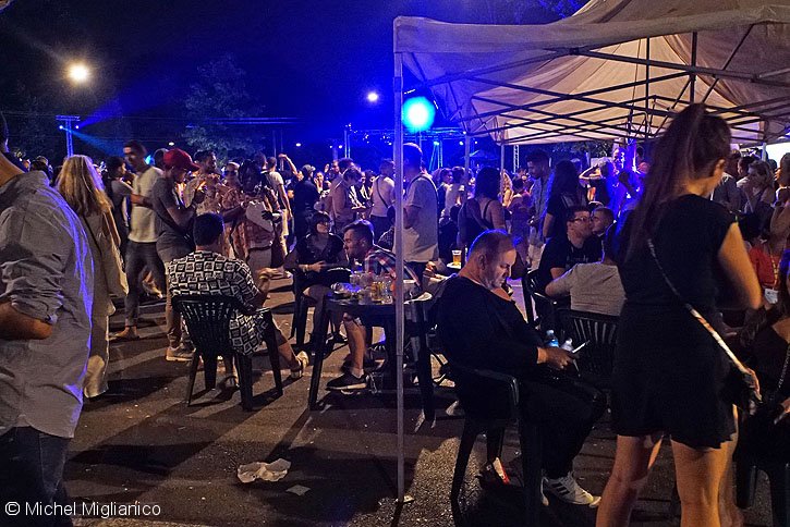 deaf_party_175.jpg